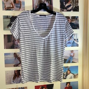 BRANDY MELVILLE striped v neck tee